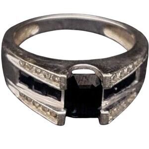 10k Vintage White Gold Sapphire and Diamond Ring With 3.6g Of Gold Size 6.5